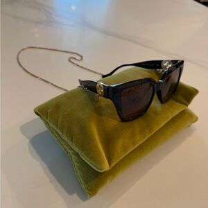 Gucci Sunglasses with removable chain